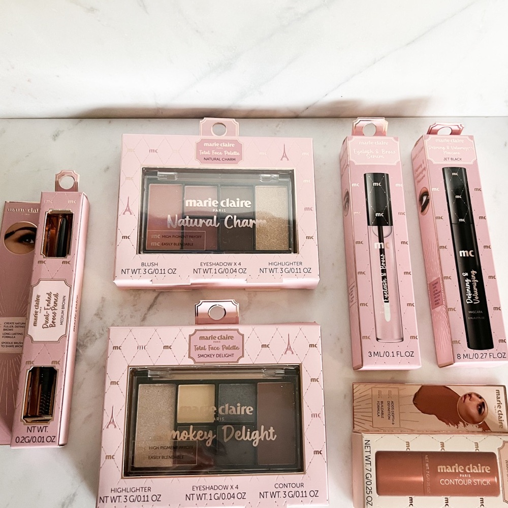 NWT: Marie Claire Natural Charm Makeup set
